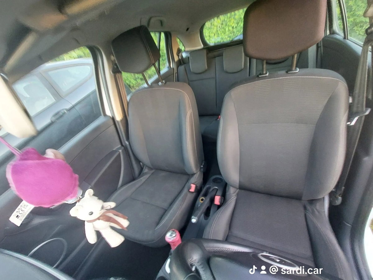 Renault Clio SporTour 1.5 dCi 90CV SporTour Dynamique (12)
