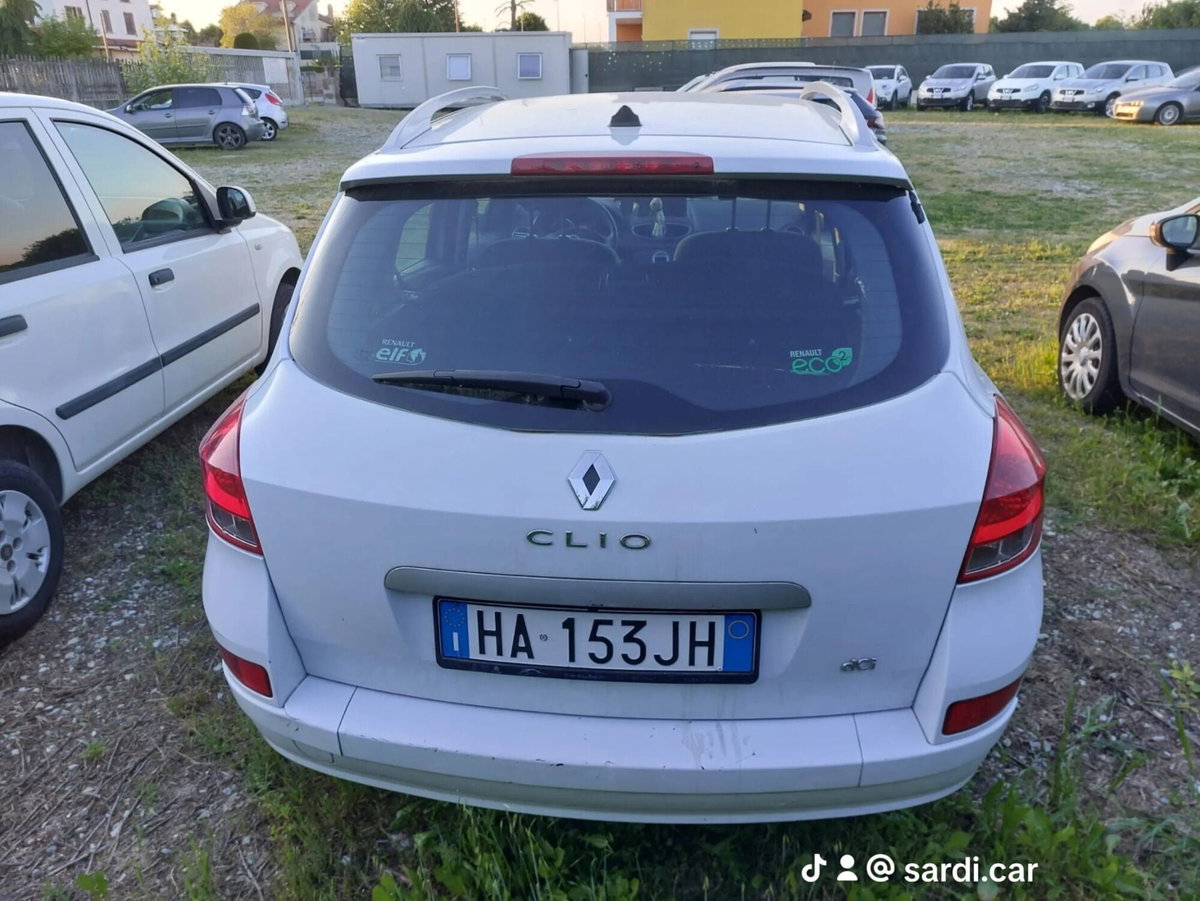 Renault Clio SporTour 1.5 dCi 90CV SporTour Dynamique (13)