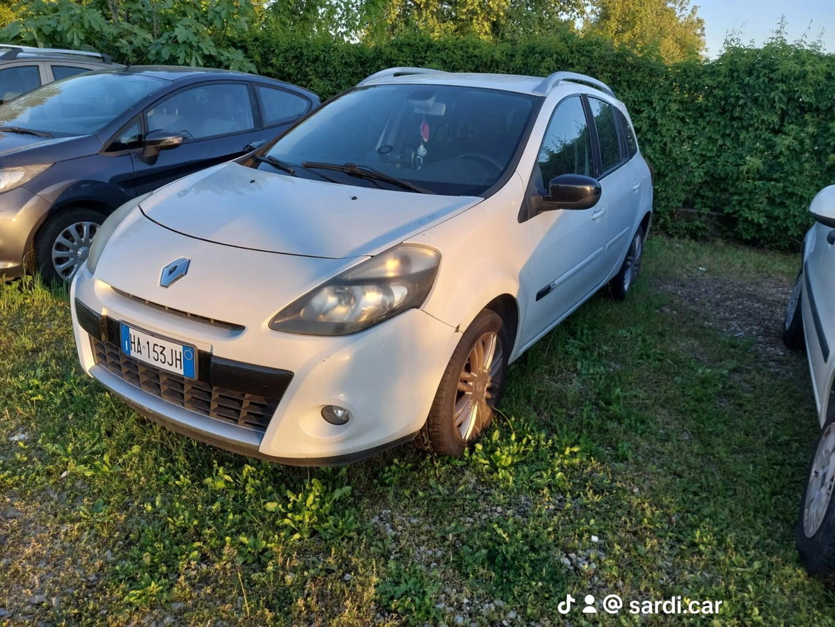 Renault Clio SporTour 1.5 dCi 90CV SporTour Dynamique (2)