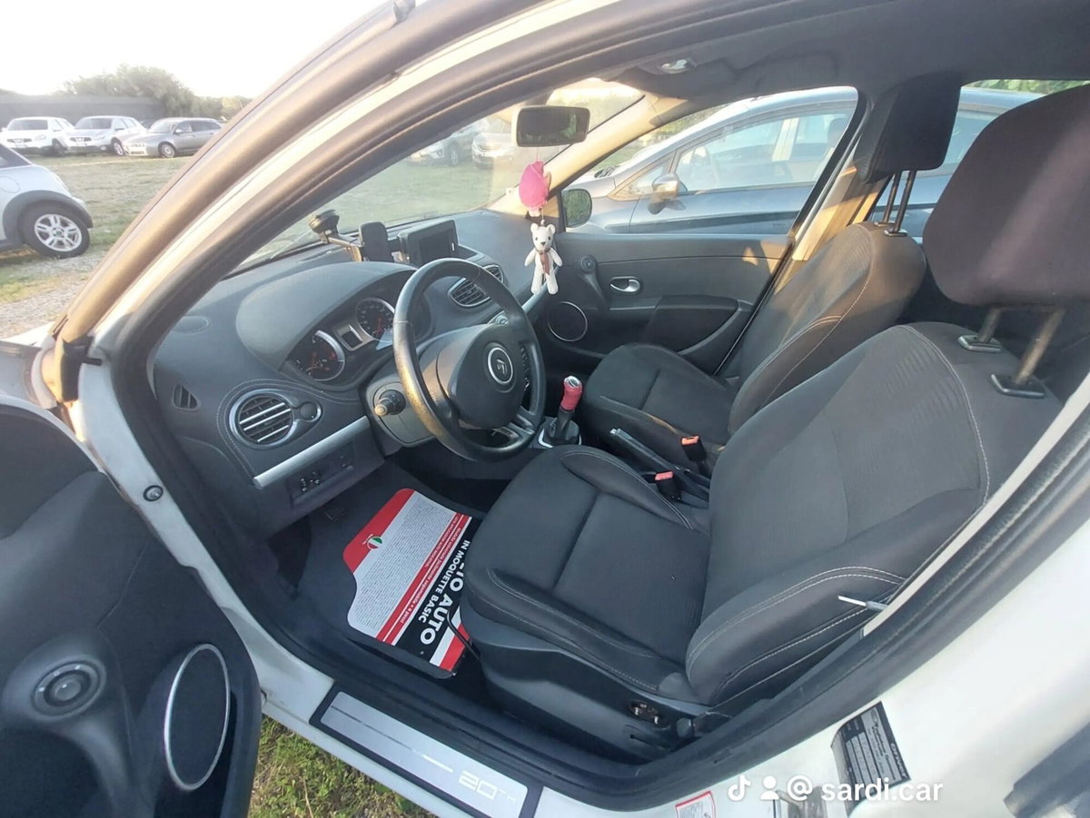 Renault Clio SporTour 1.5 dCi 90CV SporTour Dynamique (8)