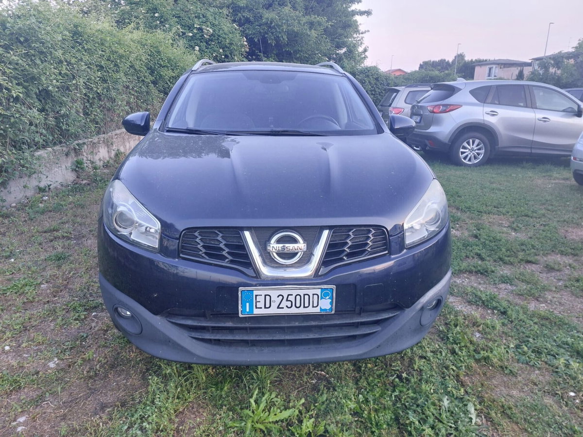 Nissan Qashqai 2.0 dCi DPF Tekna (3)