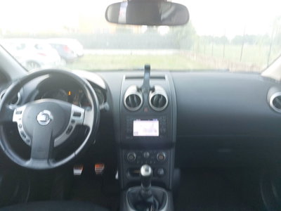 Nissan Qashqai 2.0 dCi DPF Tekna (9)