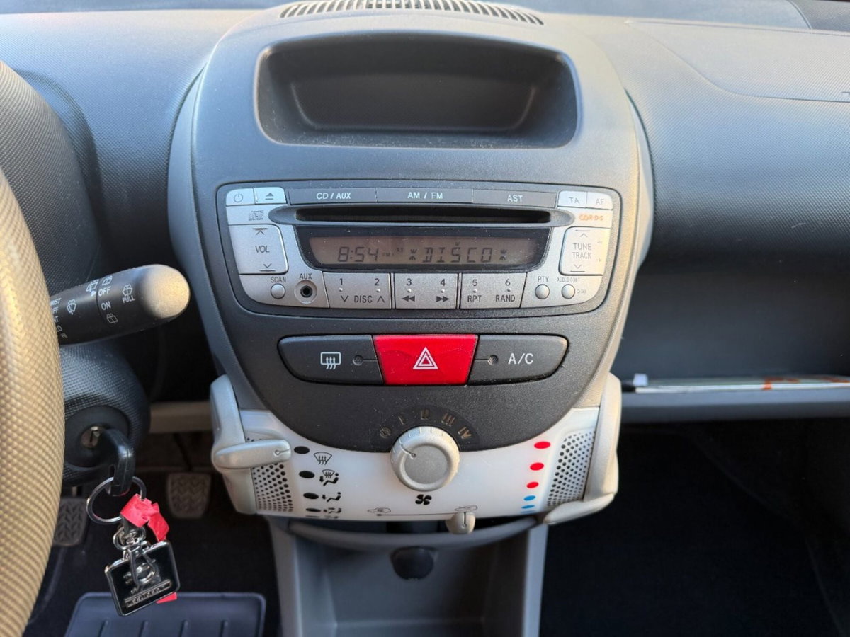 Peugeot 107 68CV 3p. Plaisir (10)
