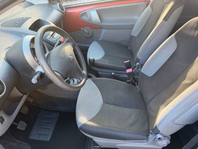Peugeot 107 68CV 3p. Plaisir (5)