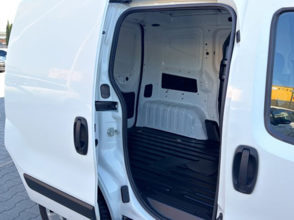 Fiat Fiorino 1.3 MJT 95CV Cargo (8)