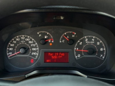 Fiat Fiorino 1.3 MJT 95CV Cargo (12)