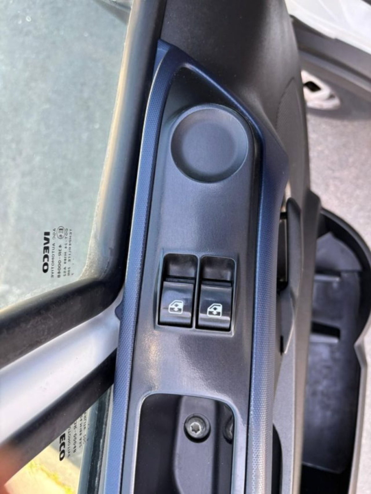 Iveco Daily Telaio 35C18 BTor 3.0 HPT PL-RG Cabinato (13)