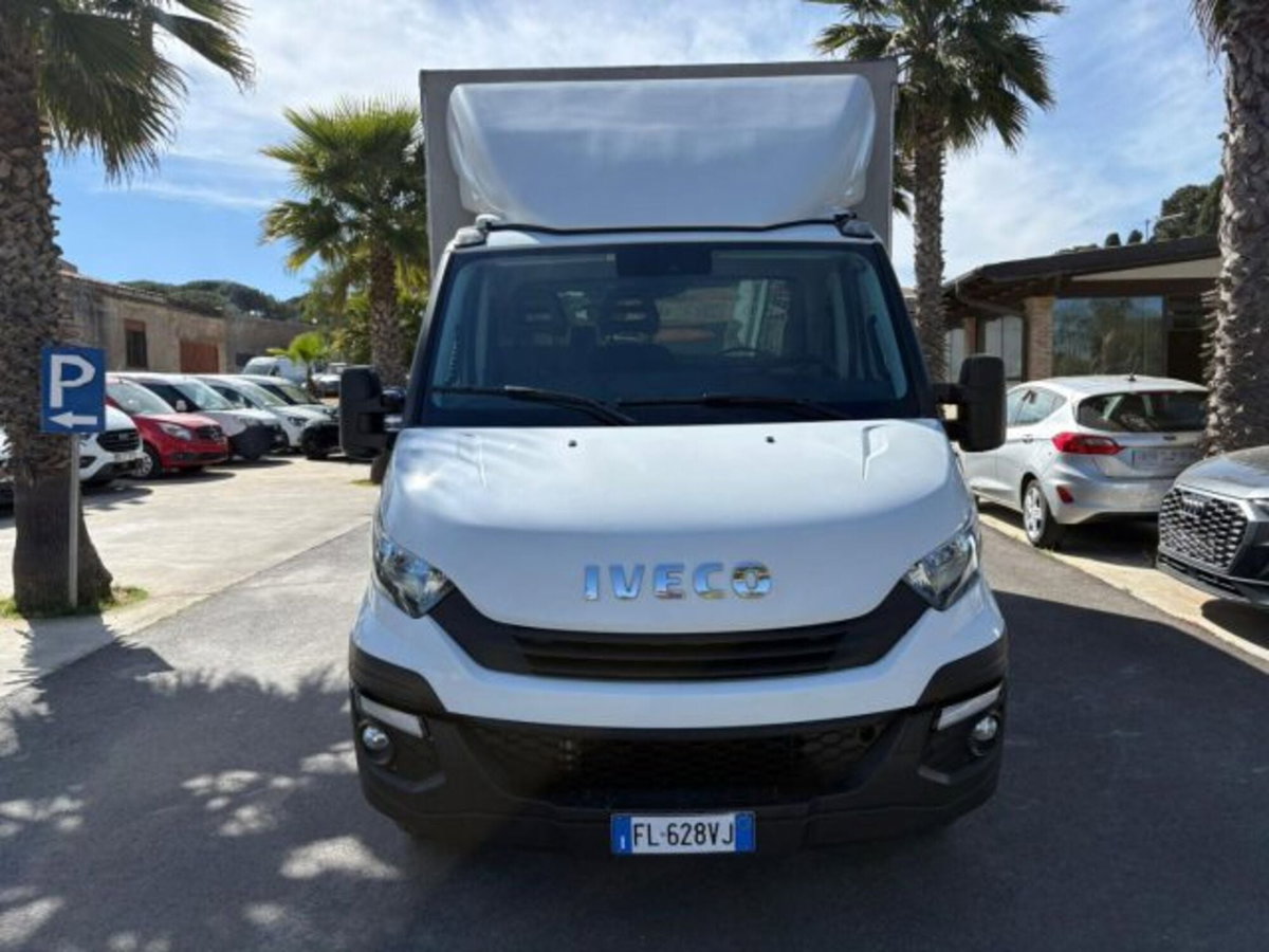 Iveco Daily Telaio 35C18 BTor 3.0 HPT PL-RG Cabinato (2)