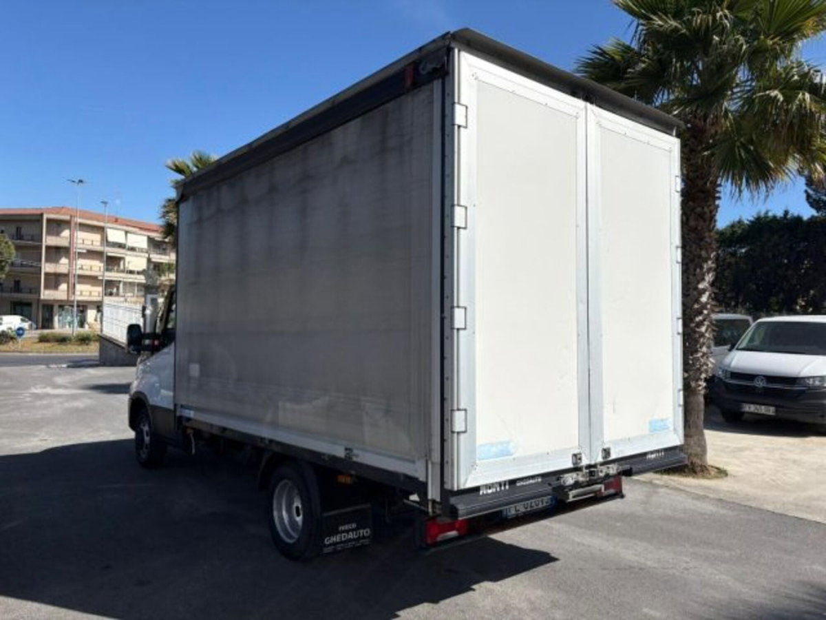 Iveco Daily Telaio 35C18 BTor 3.0 HPT PL-RG Cabinato (4)