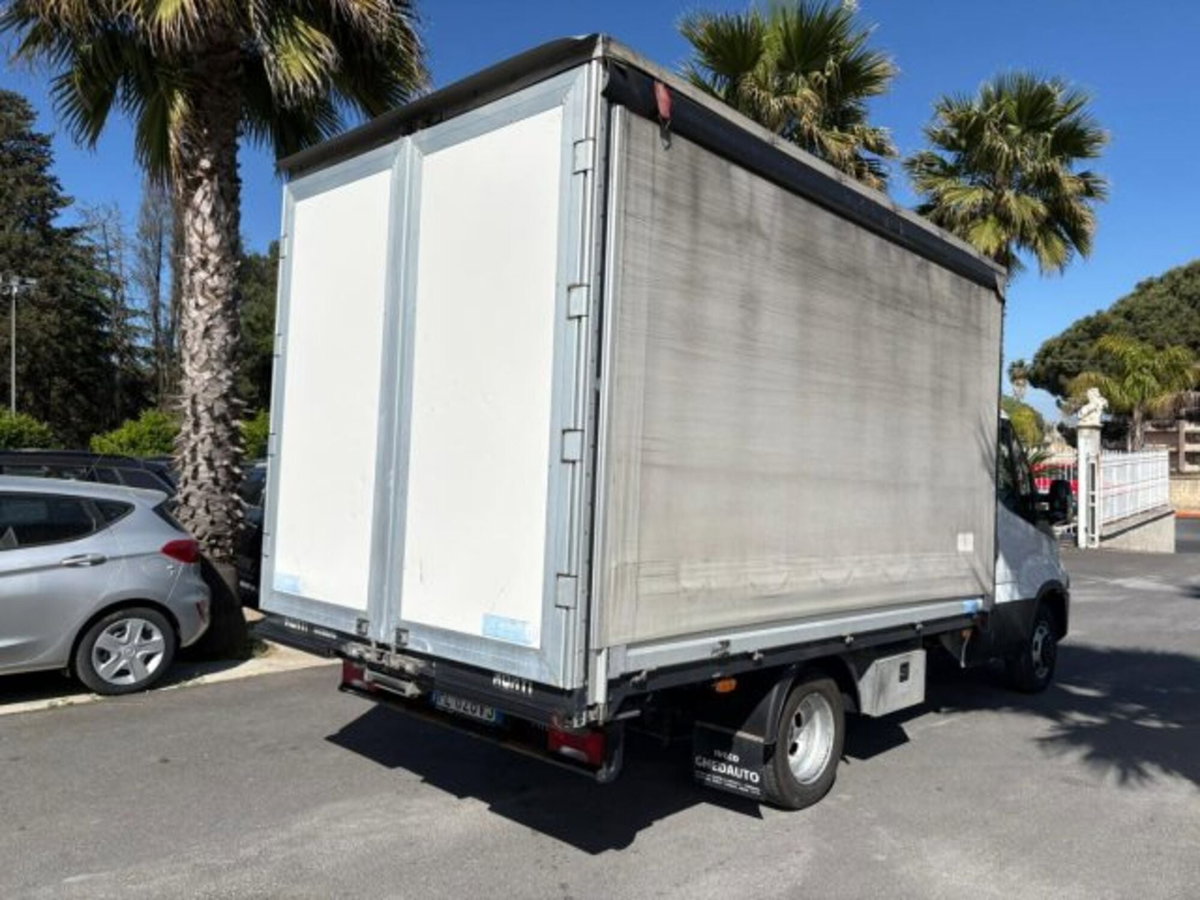 Iveco Daily Telaio 35C18 BTor 3.0 HPT PL-RG Cabinato (6)