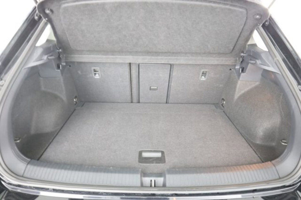 Volkswagen T-Roc 1.0 tsi Style 115cv (6)