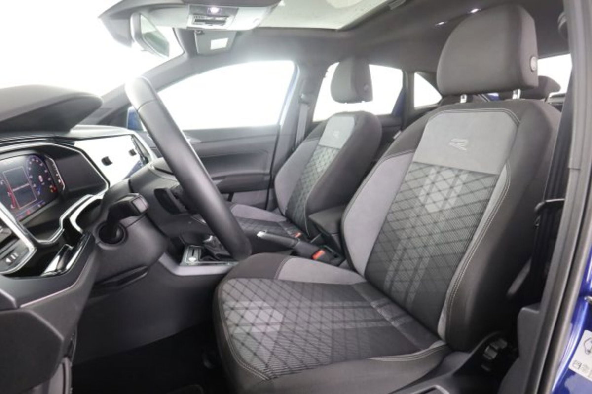 Volkswagen Taigo 1.0 TSI 110 CV DSG R-Line (2)
