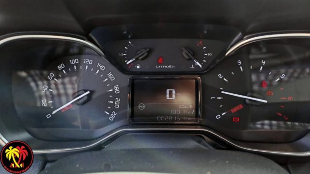 Citroen C3 Aircross 1.2 puretech Max s&s 110cv (8)