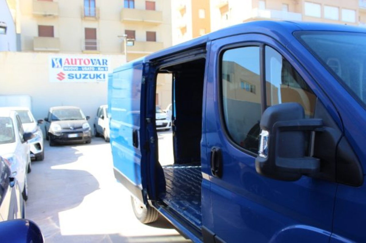 Peugeot Boxer Furgone 330 2.2 BlueHDi 140 S&S PC-TN Furgone Premium (7)