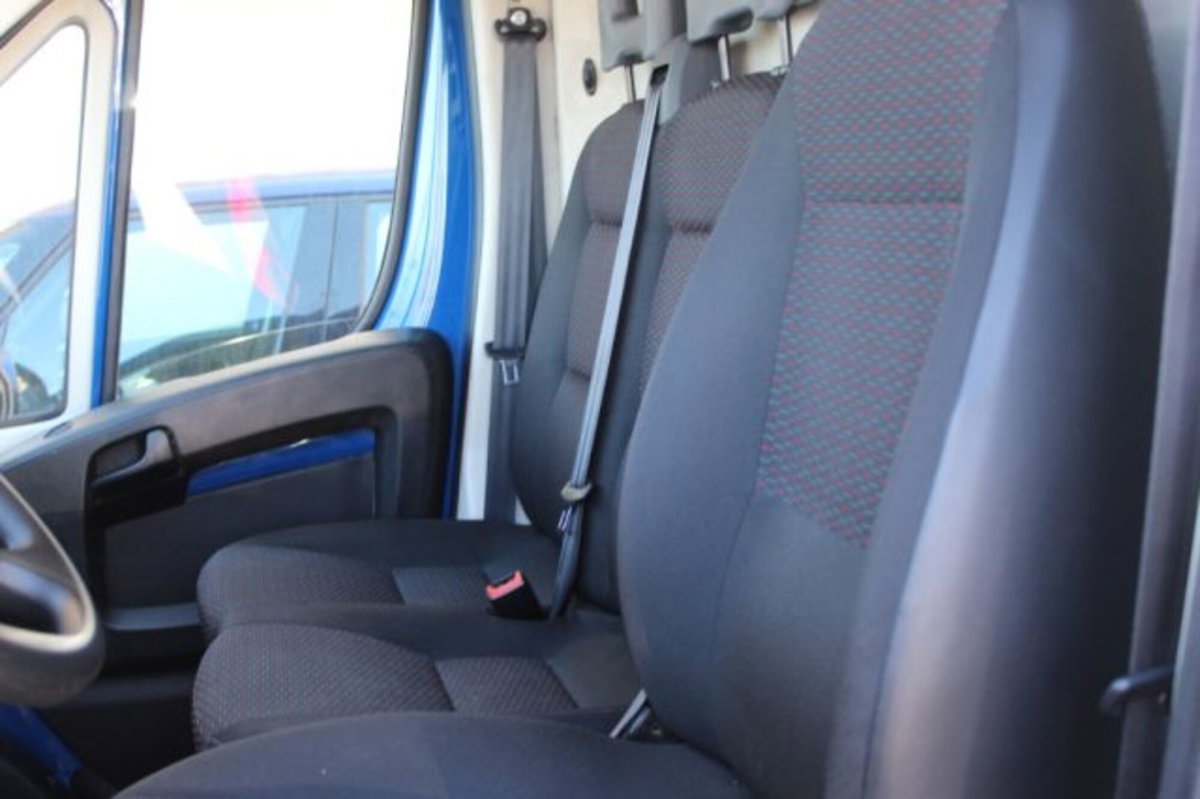 Peugeot Boxer Furgone 330 2.2 BlueHDi 140 S&S PC-TN Furgone Premium (9)