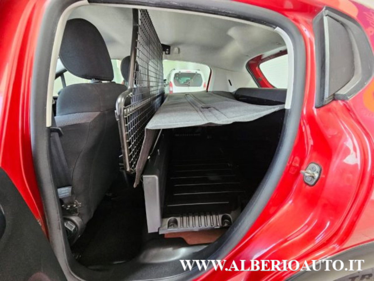 Citroen C3 BlueHDi 100 S&S Van Feel (13)