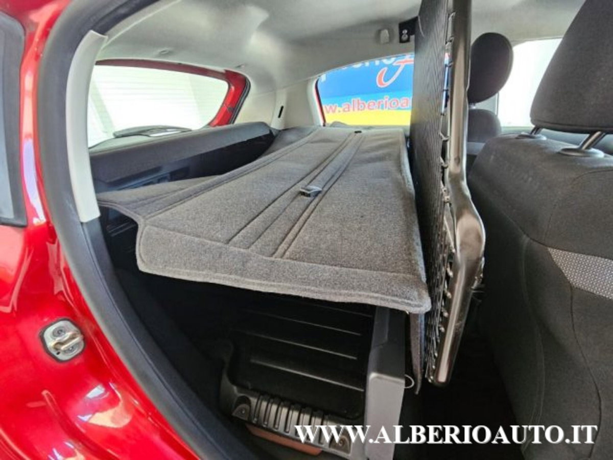 Citroen C3 BlueHDi 100 S&S Van Feel (9)