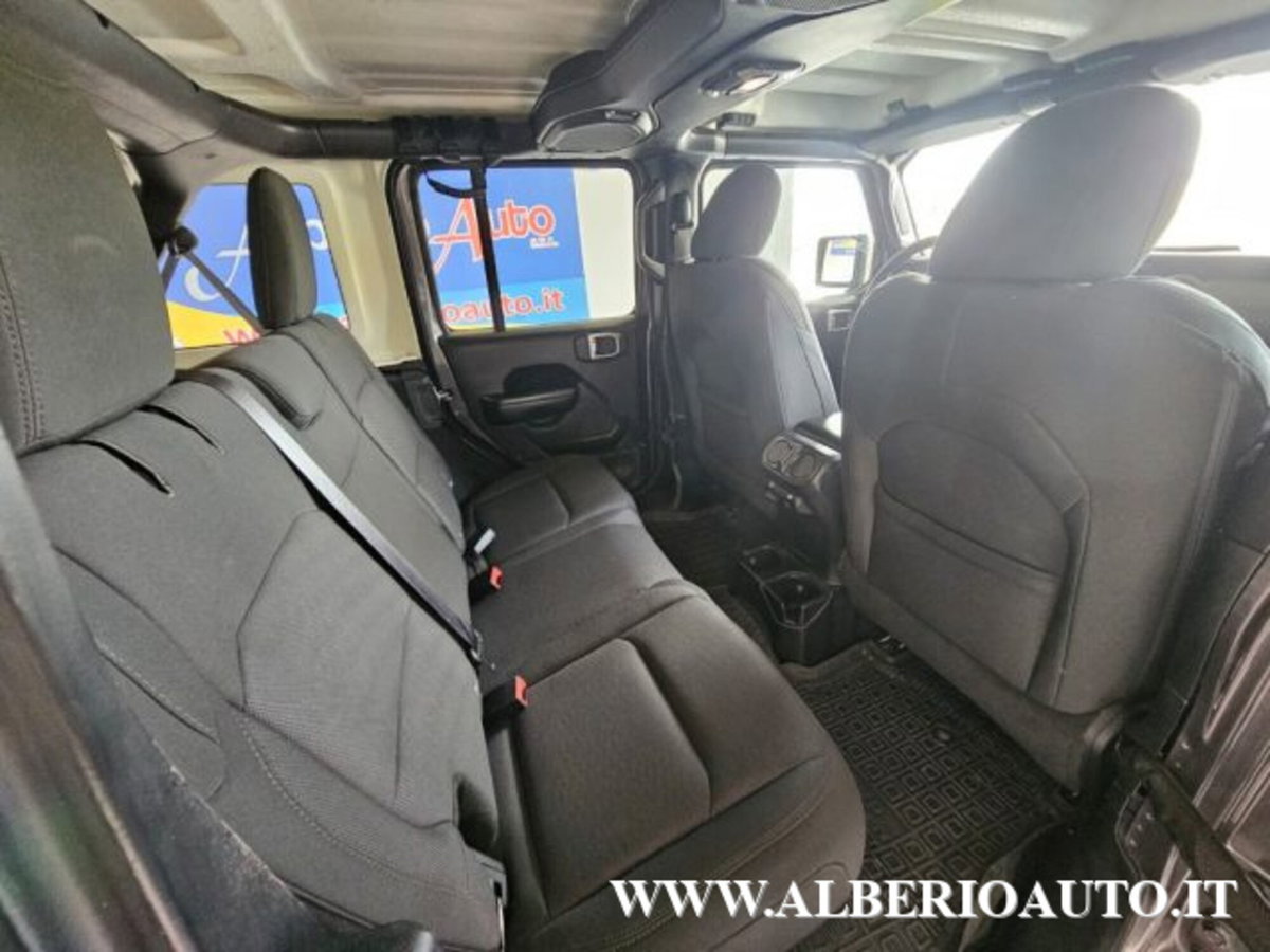 Jeep Wrangler Unlimited 2.2 Mjt II Night Eagle (17)