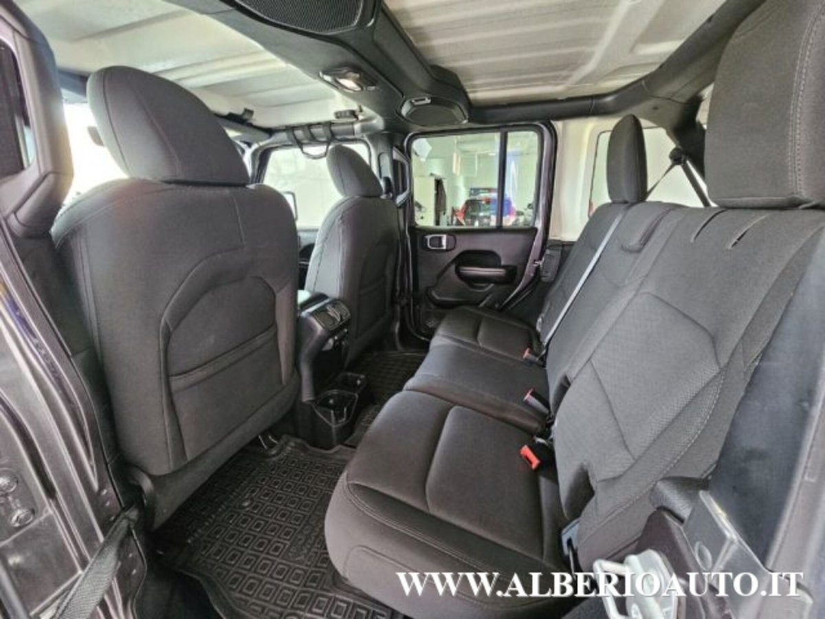 Jeep Wrangler Unlimited 2.2 Mjt II Night Eagle (18)