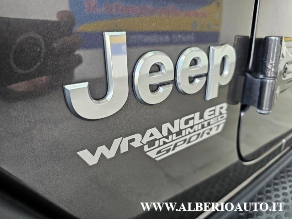 Jeep Wrangler Unlimited 2.2 Mjt II Night Eagle (9)
