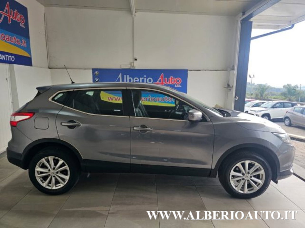 Nissan Qashqai 1.6 dCi 2WD Acenta Premium (4)