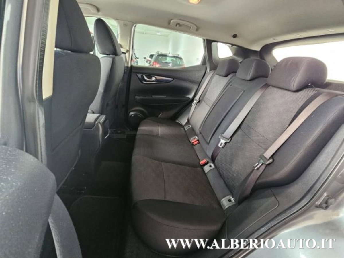Nissan Qashqai 1.6 dCi 2WD Acenta Premium (9)