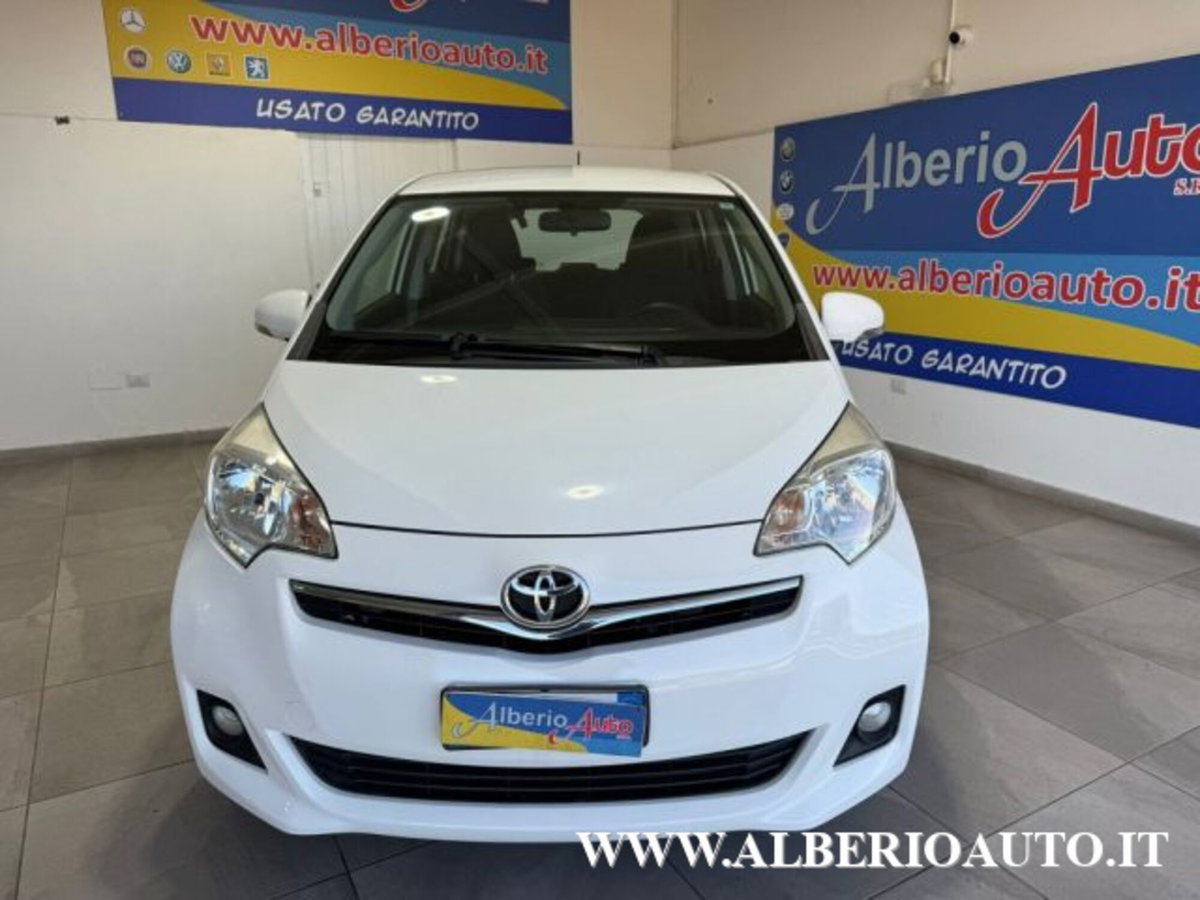 Toyota Verso-S 1.4D MMT Active (2)
