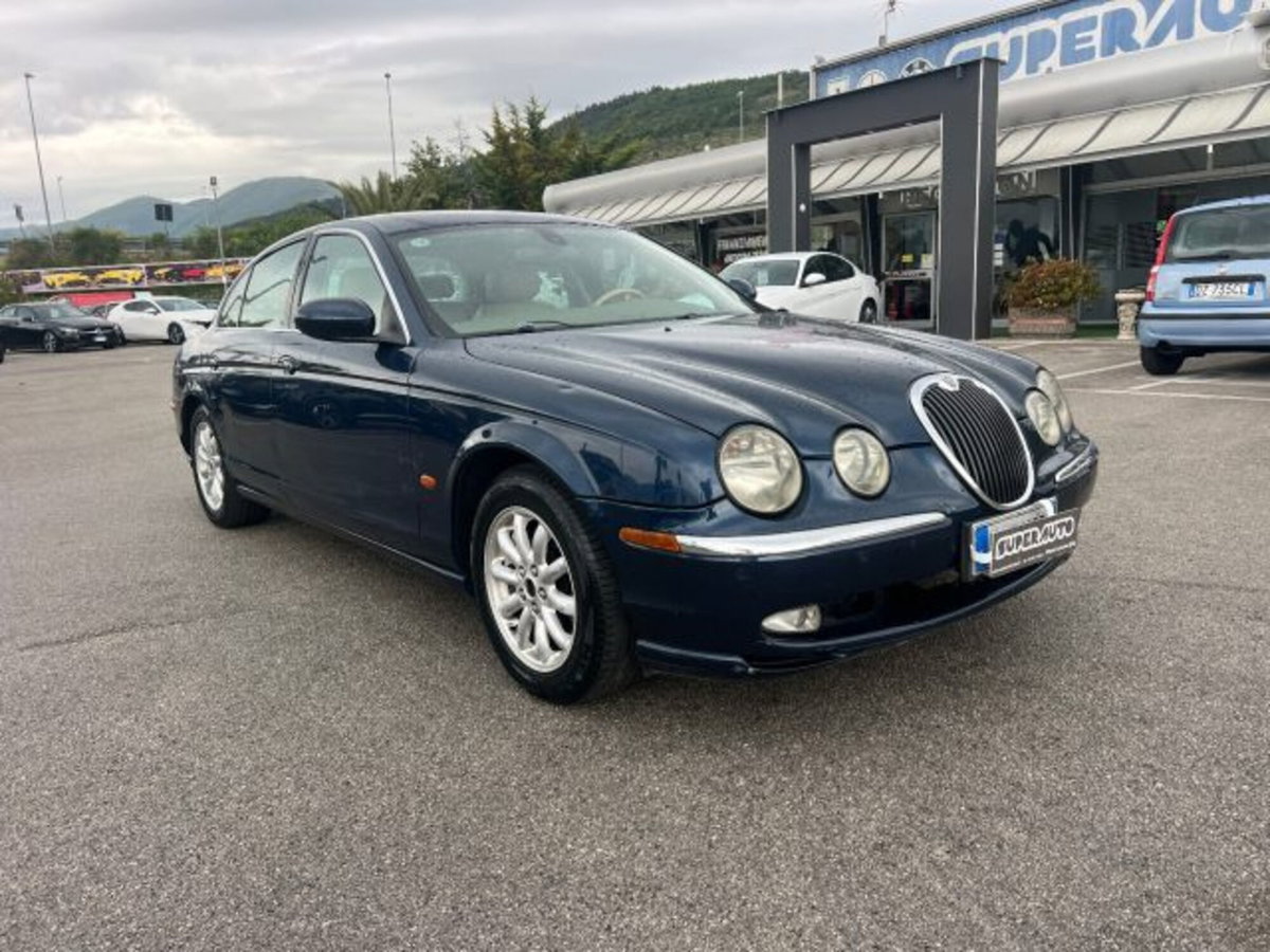 Jaguar S-Type 3.0 V6 Executive (3)