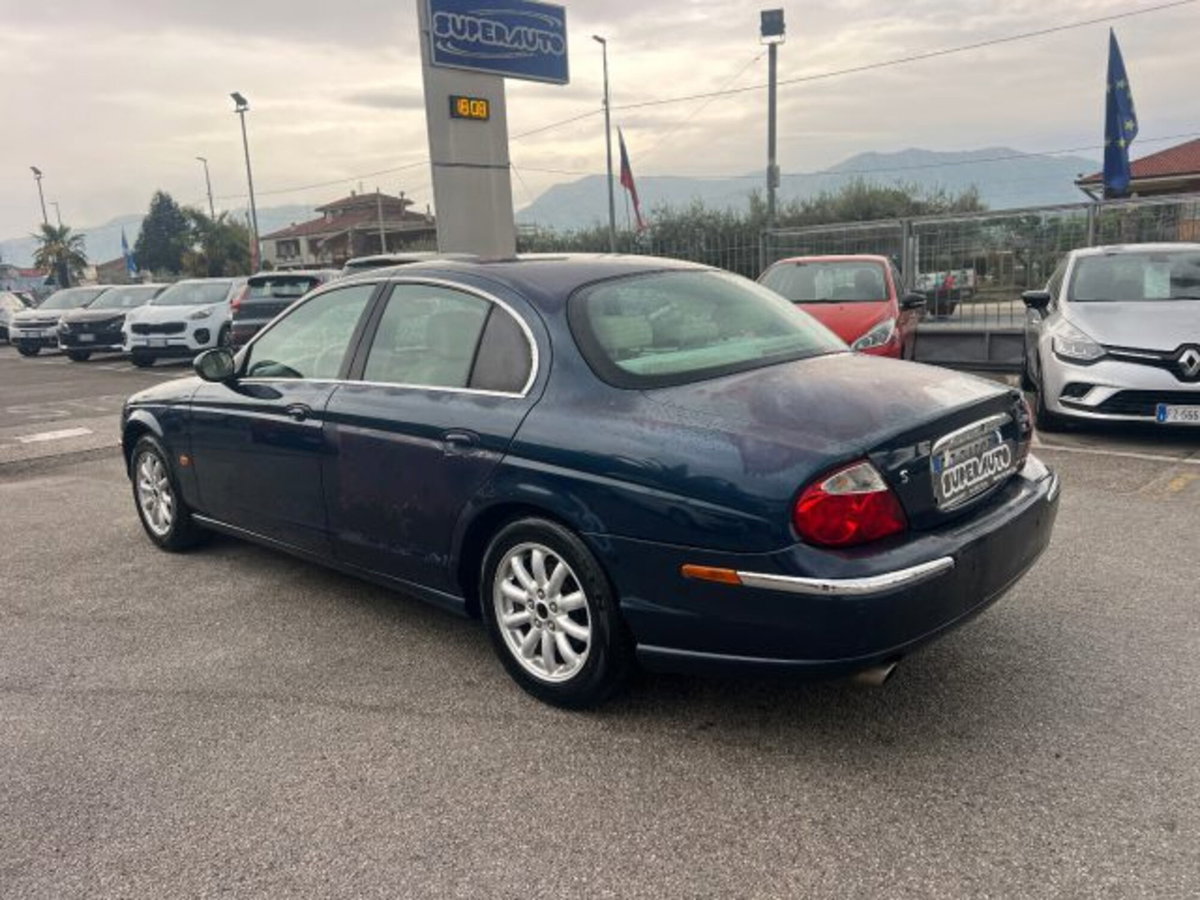Jaguar S-Type 3.0 V6 Executive (4)
