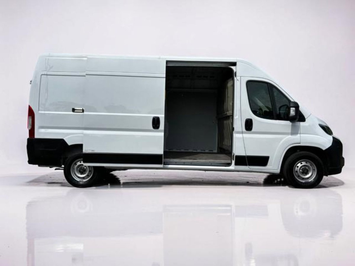 Opel Movano Furgone 35 2.2 BlueHDi 140 S&S PLM-TA Furgone (4)