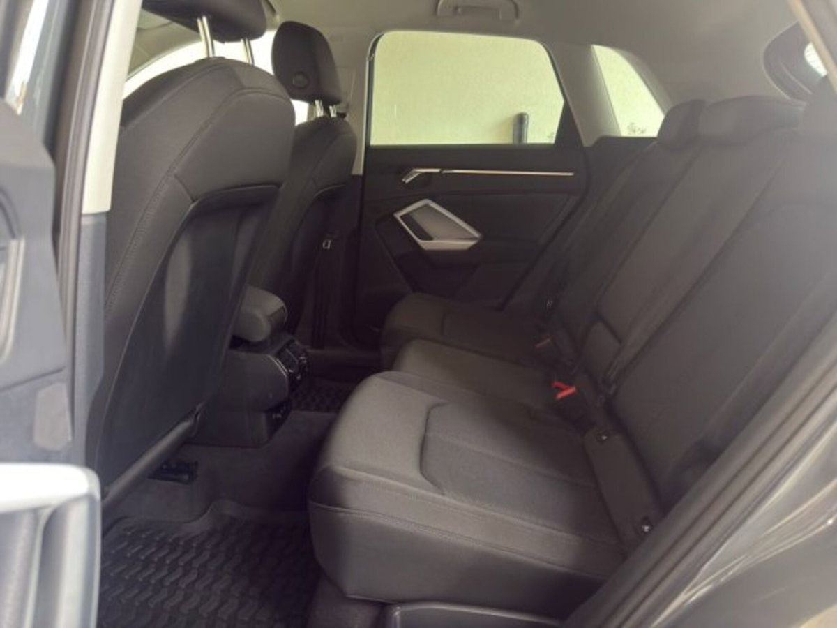 Audi Q3 35 TDI quattro S tronic Business Advanced (11)