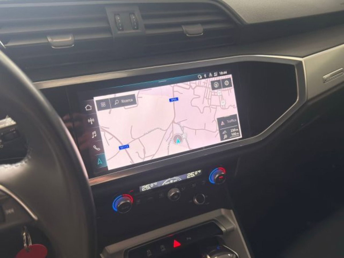 Audi Q3 35 TDI quattro S tronic Business Advanced (14)