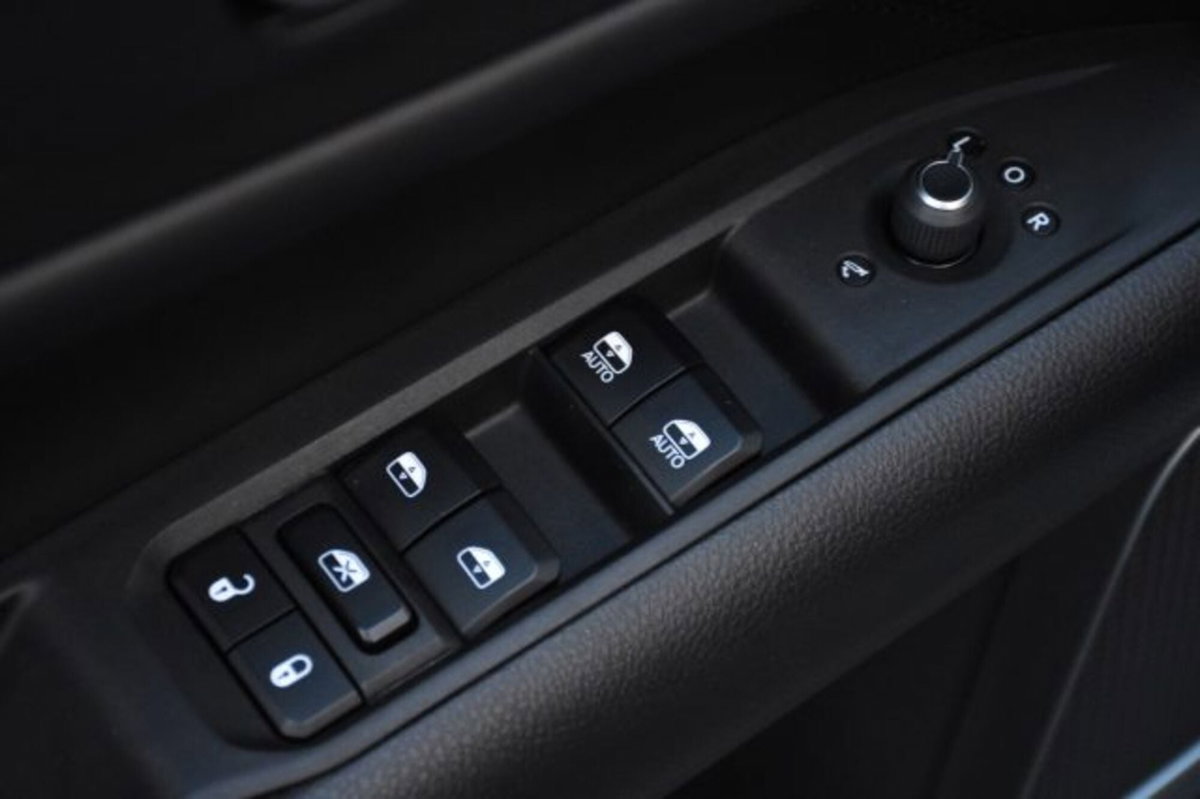 Jeep Compass 1.6 Multijet II 2WD Limited (18)