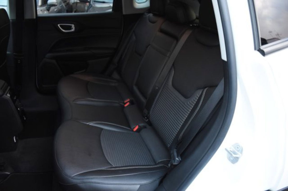 Jeep Compass 1.6 Multijet II 2WD Limited (7)