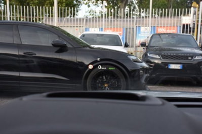 Land Rover Range Rover Evoque 1.5 I3 PHEV 300 CV AWD Auto (11)