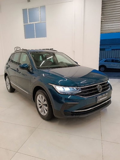 Volkswagen Tiguan 2.0 TDI 150 CV SCR DSG 4MOTION Life (2)