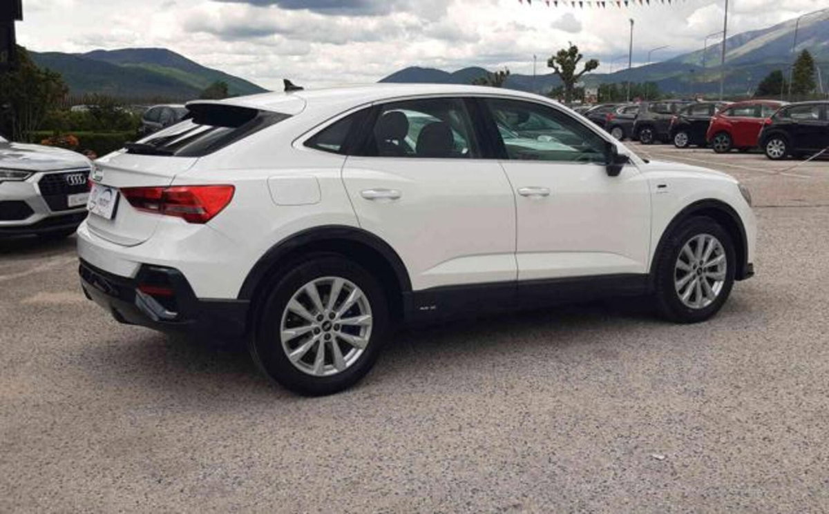 Audi Q3 Sportback 35 TDI quattro S tronic S line edition (10)