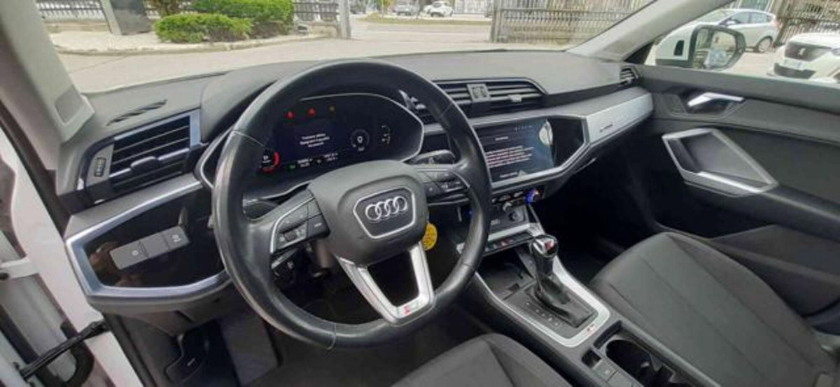 Audi Q3 Sportback 35 TDI quattro S tronic S line edition (15)