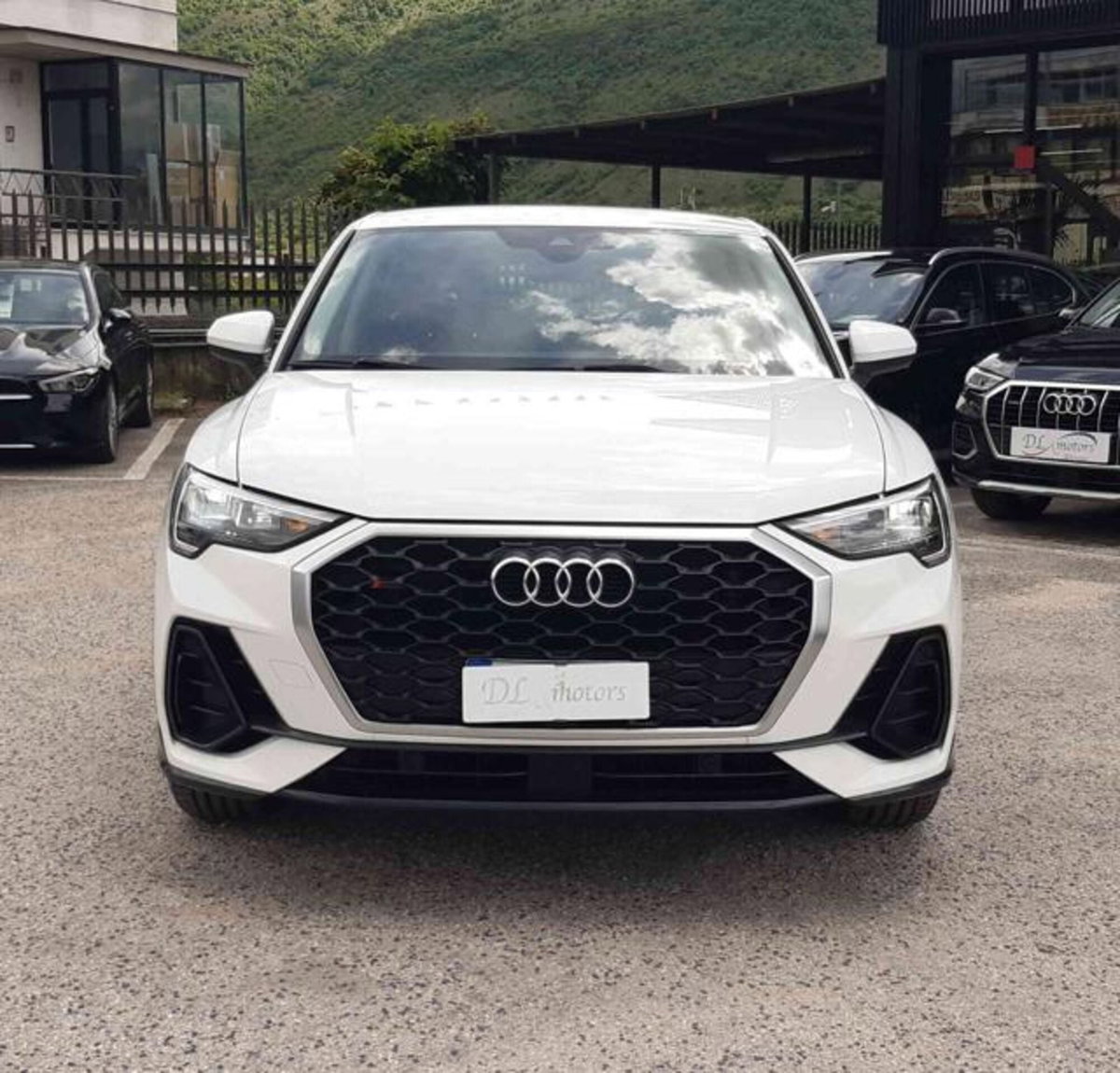 Audi Q3 Sportback 35 TDI quattro S tronic S line edition (2)