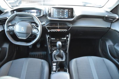 Peugeot 208 PureTech 75 Stop&Start 5 porte Allure Pack (7)