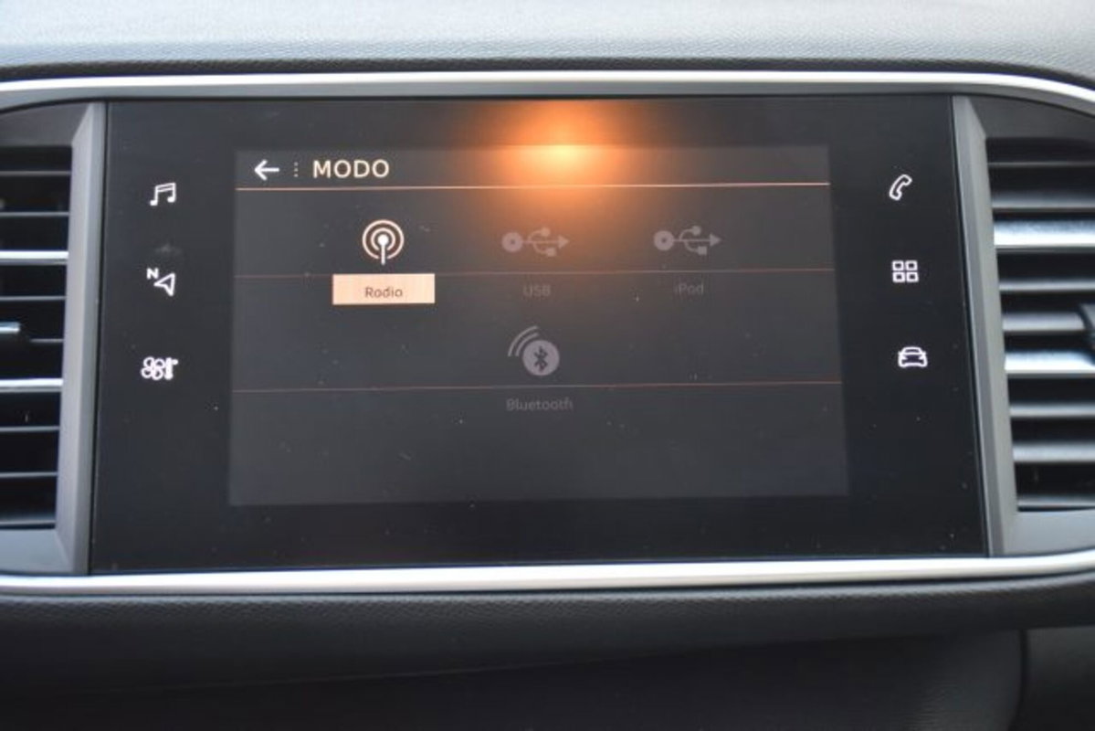 Peugeot 308 BlueHDi 100 S&S Business (11)