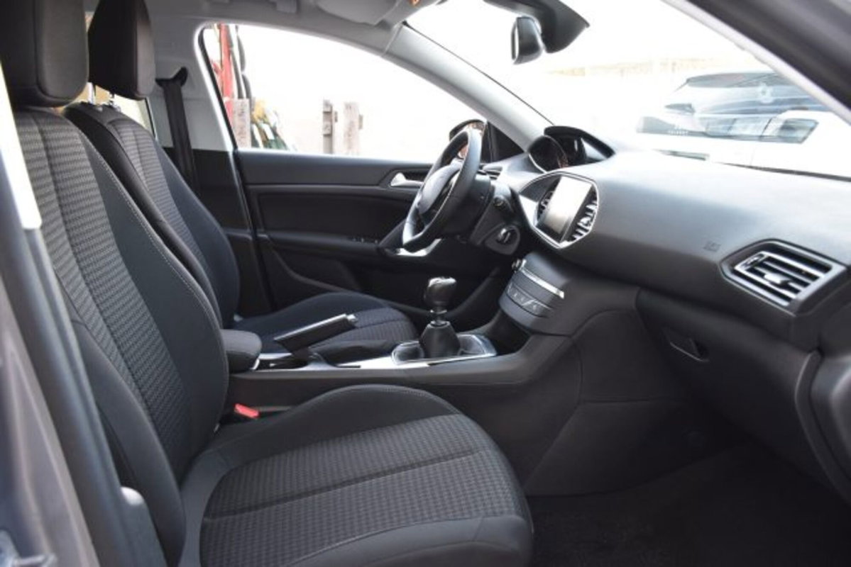 Peugeot 308 BlueHDi 100 S&S Business (18)