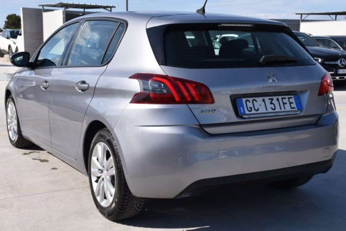 Peugeot 308 BlueHDi 100 S&S Business (6)