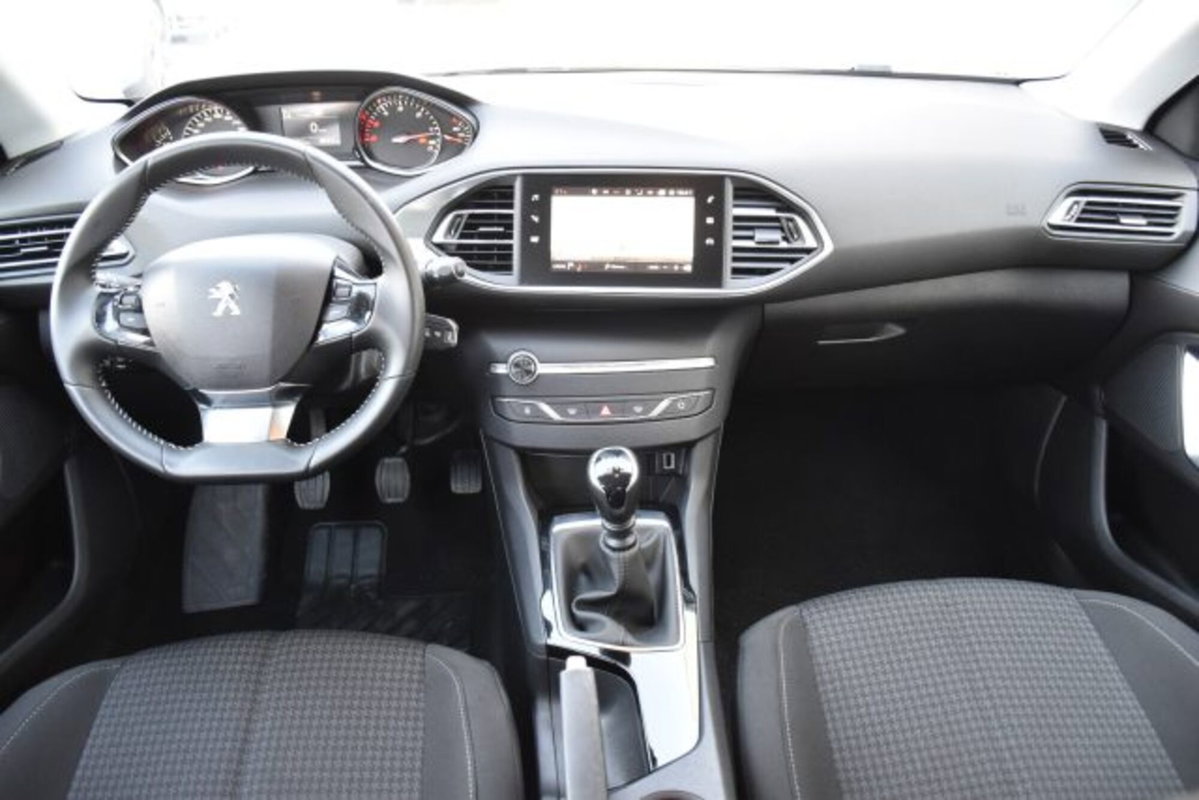 Peugeot 308 BlueHDi 100 S&S Business (7)
