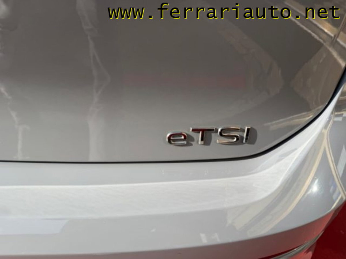 Volkswagen Golf 1.5 eTSI 150 CV EVO ACT DSG Style (16)