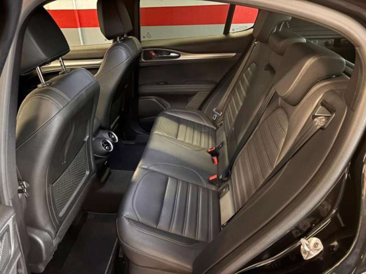 Alfa Romeo Stelvio Stelvio 2.2 Turbodiesel 210 CV AT8 Q4 Veloce (12)