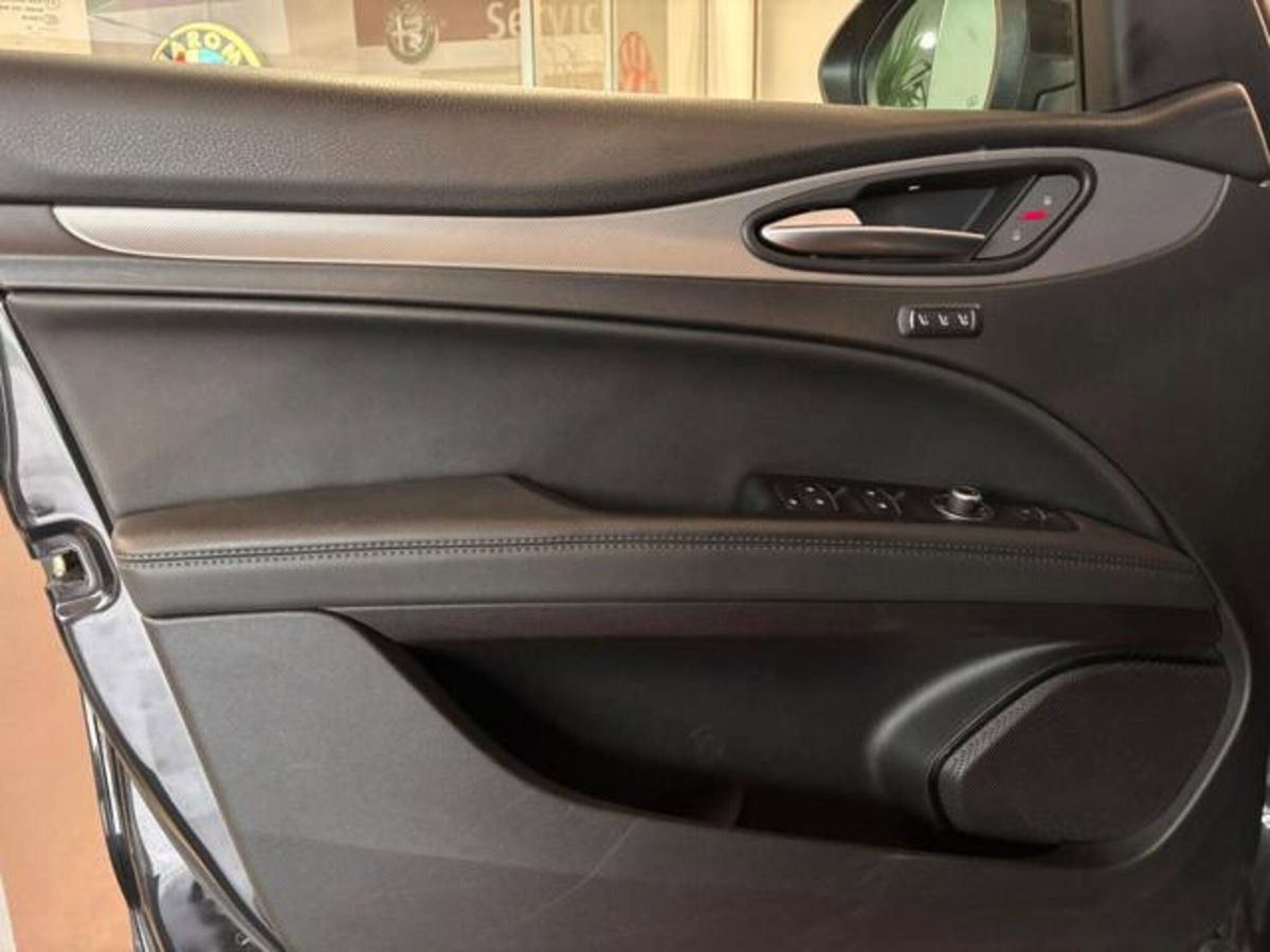 Alfa Romeo Stelvio Stelvio 2.2 Turbodiesel 210 CV AT8 Q4 Veloce (6)