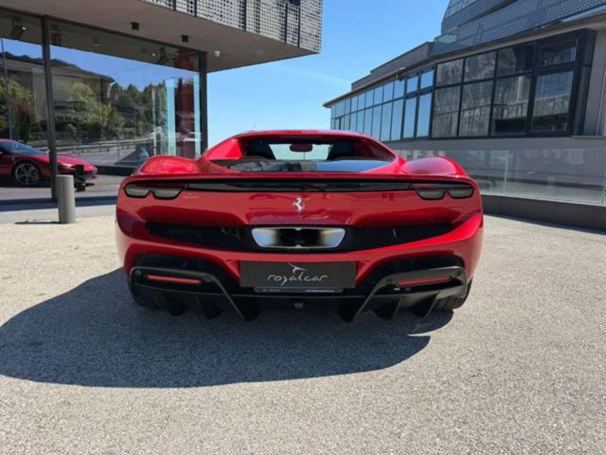 Ferrari 296 Coupé 3.0 GTB (4)