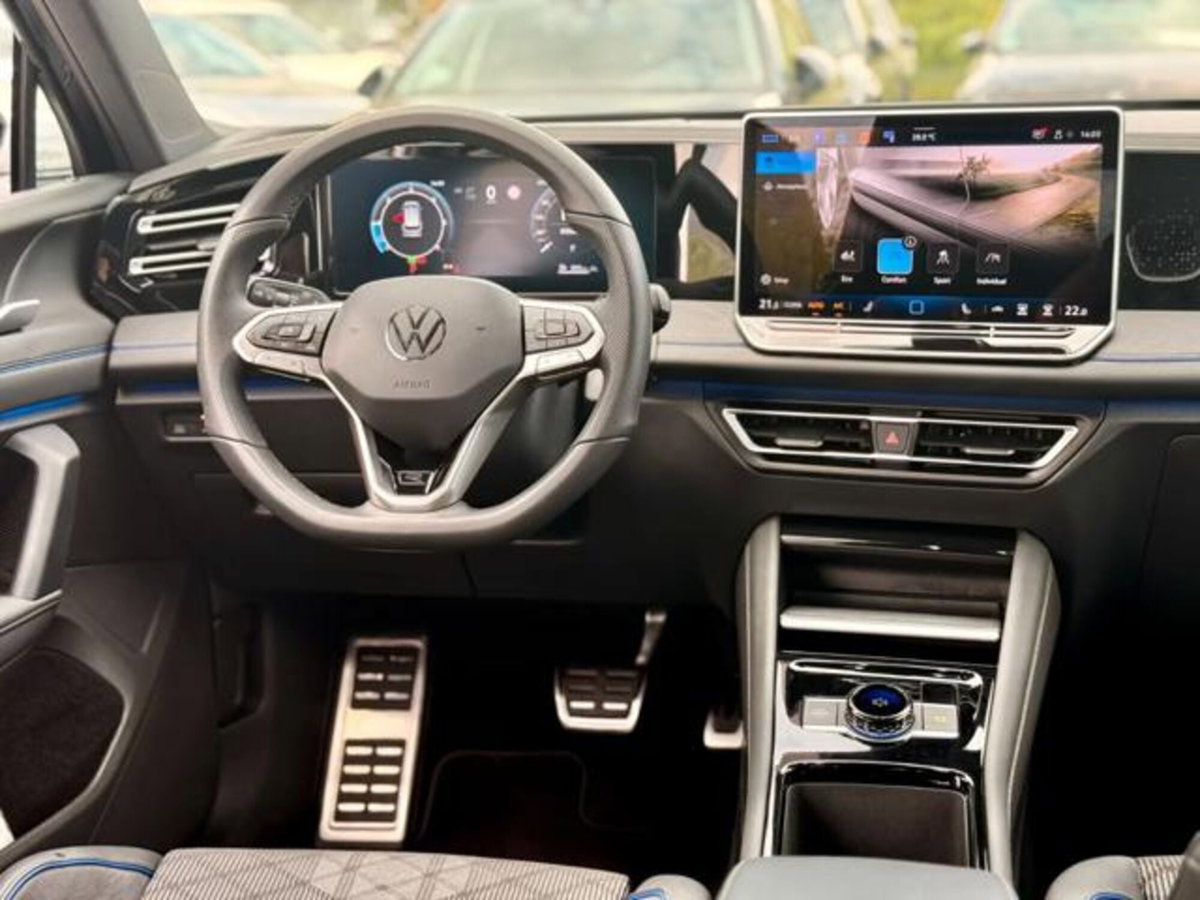 Volkswagen Tiguan Allspace 2.0 tdi R-Line 150cv dsg (11)