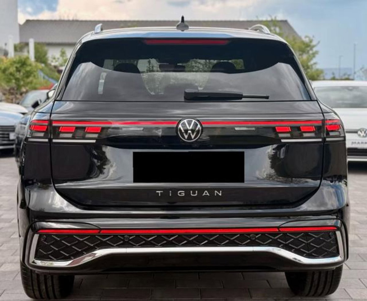 Volkswagen Tiguan Allspace 2.0 tdi R-Line 150cv dsg (18)